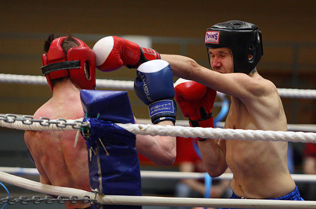 25.4.2010 - (Potkunyrkkeilyn SM-kisat)