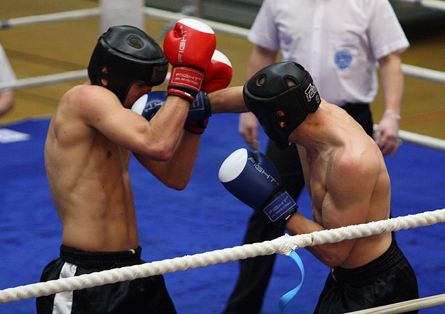 25.4.2010 - (Potkunyrkkeilyn SM-kisat)