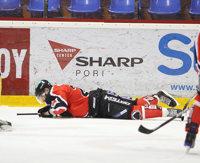 22.1.2011 - (Ässät A-Lukko A)