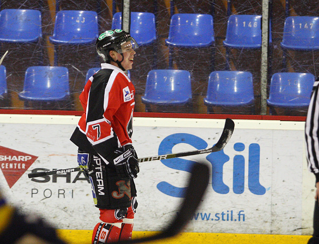 22.1.2011 - (Ässät A-Lukko A)