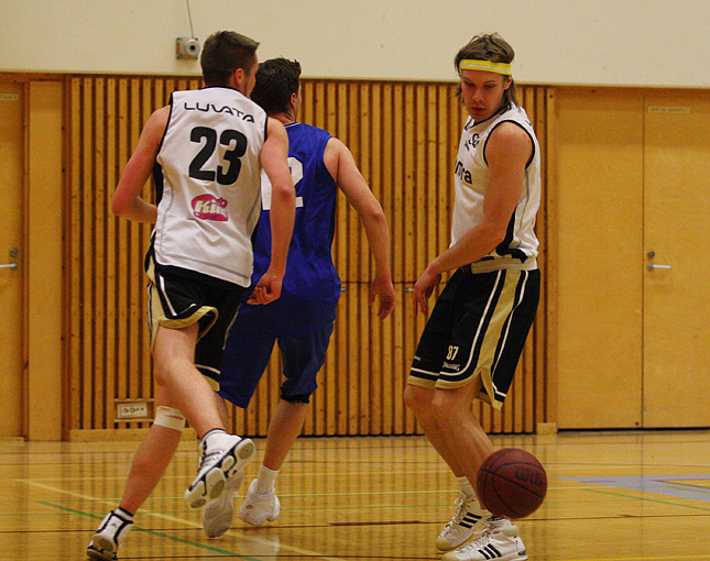 12.2.2011 - (BC Sisu-TaNMKY)