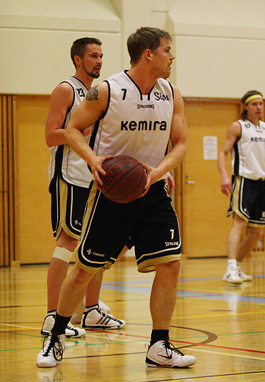 12.2.2011 - (BC Sisu-TaNMKY)