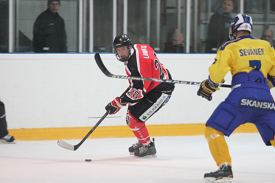 11.3.2013 - (Ässät B-Lukko B)