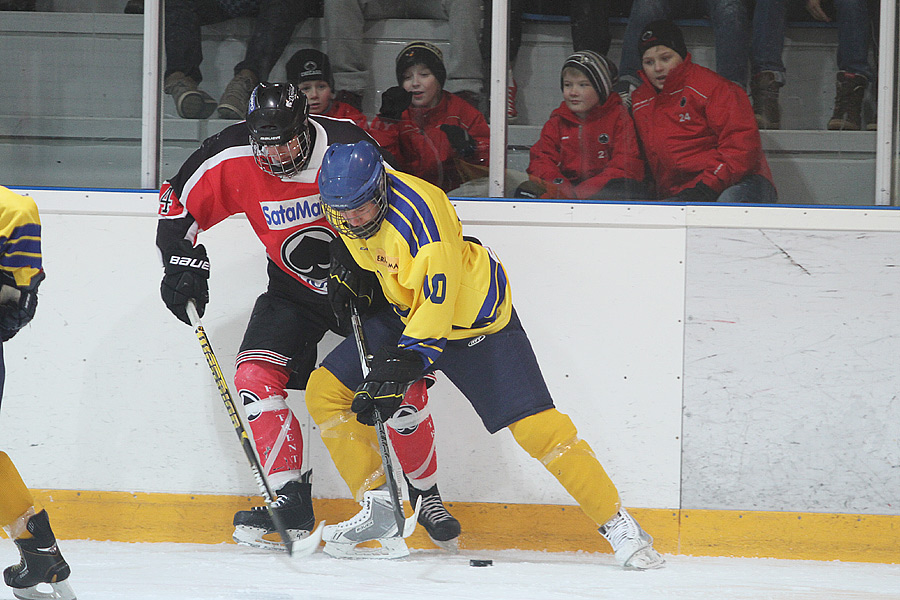 11.3.2013 - (Ässät B-Lukko B)