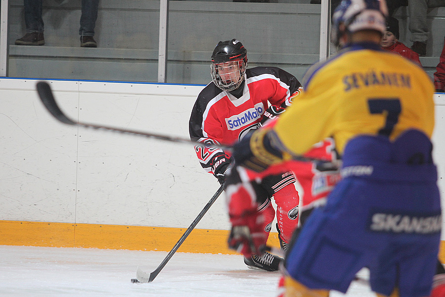 11.3.2013 - (Ässät B-Lukko B)