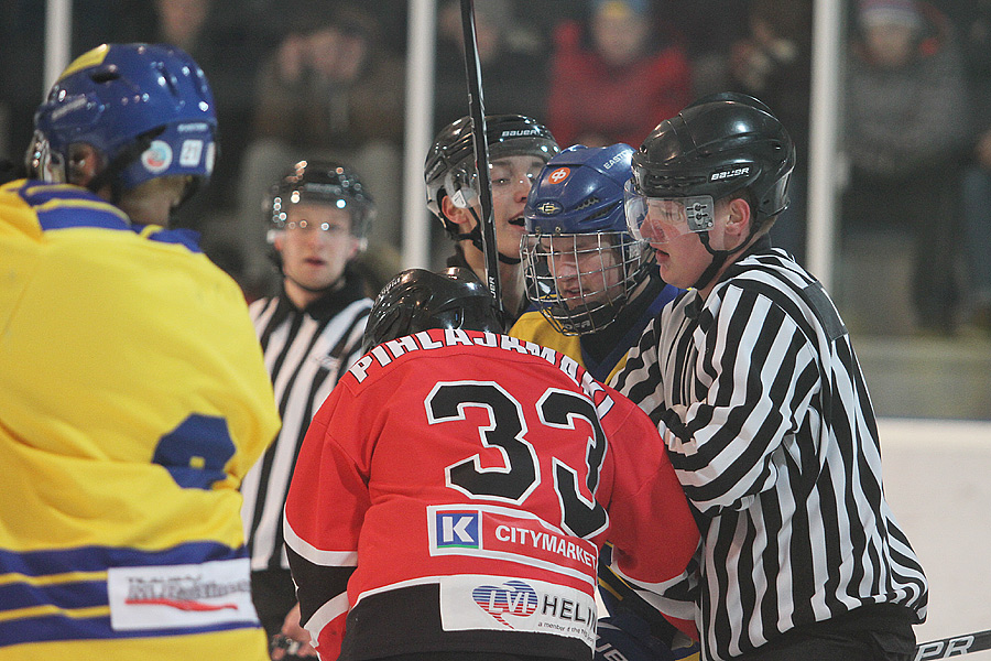 11.3.2013 - (Ässät B-Lukko B)