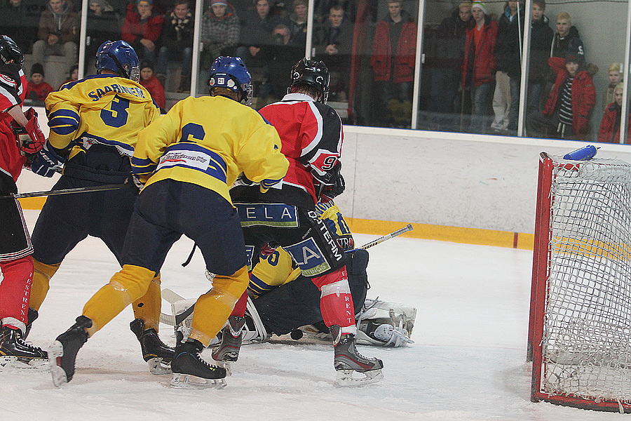 11.3.2013 - (Ässät B-Lukko B)
