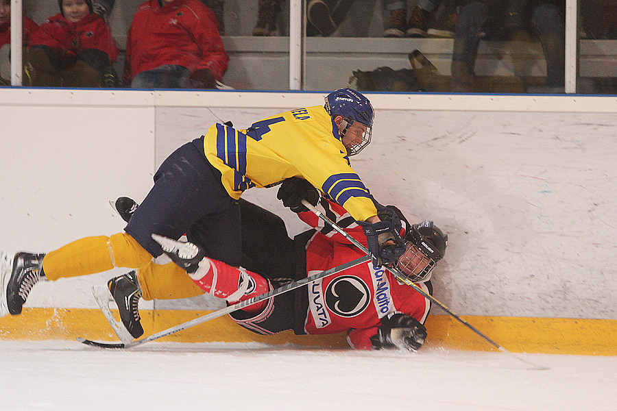11.3.2013 - (Ässät B-Lukko B)