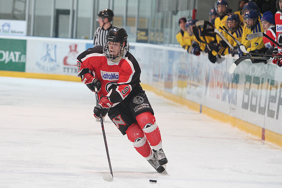 11.3.2013 - (Ässät B-Lukko B)