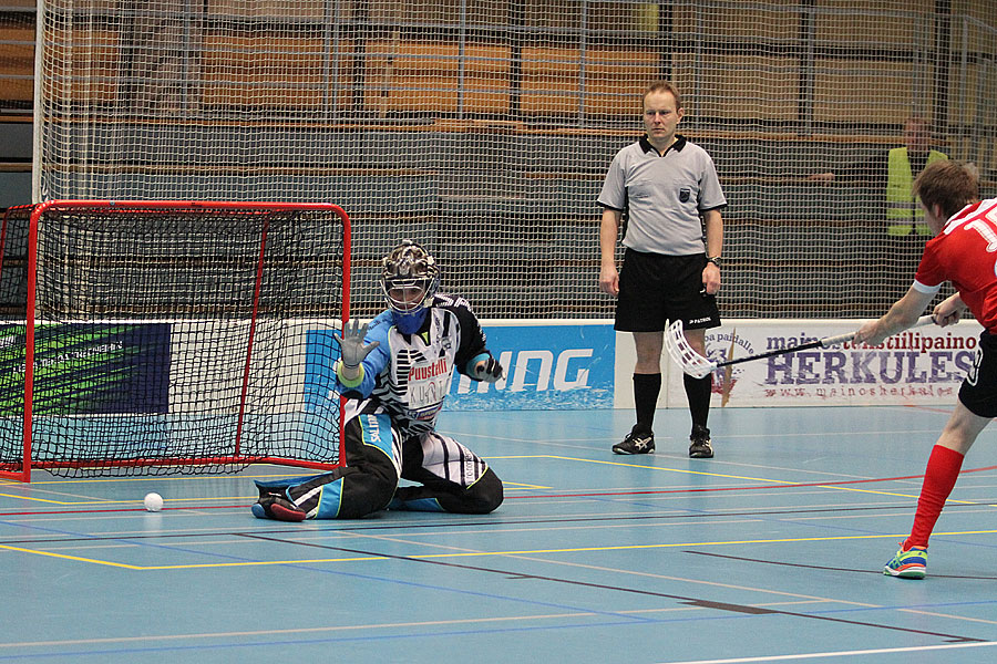 24.1.2015 - (Karhut-UHV Bulls)