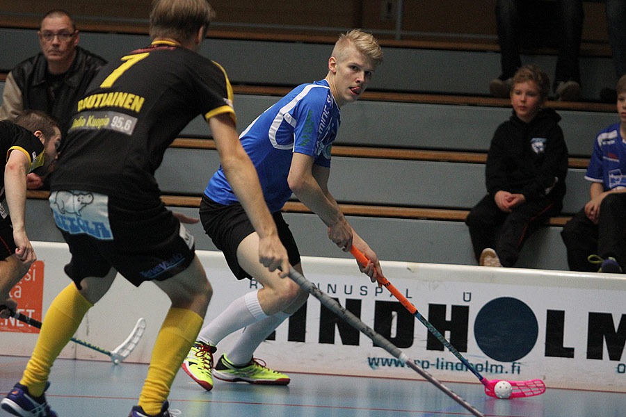 17.10.2015 - (Karhut-SB Welhot)