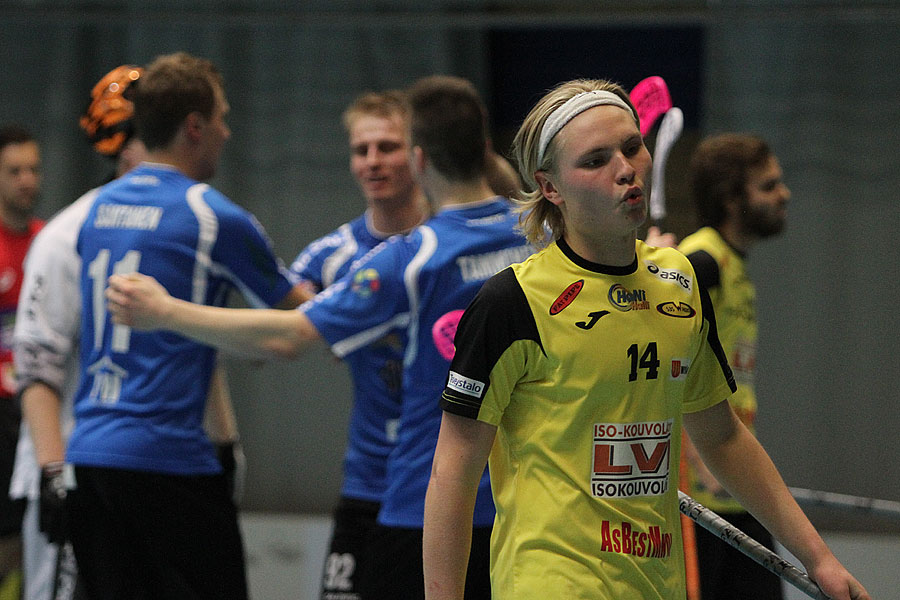 2.12.2015 - (Karhut-SBS Wirmo)