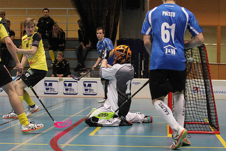 2.12.2015 - (Karhut-SBS Wirmo)