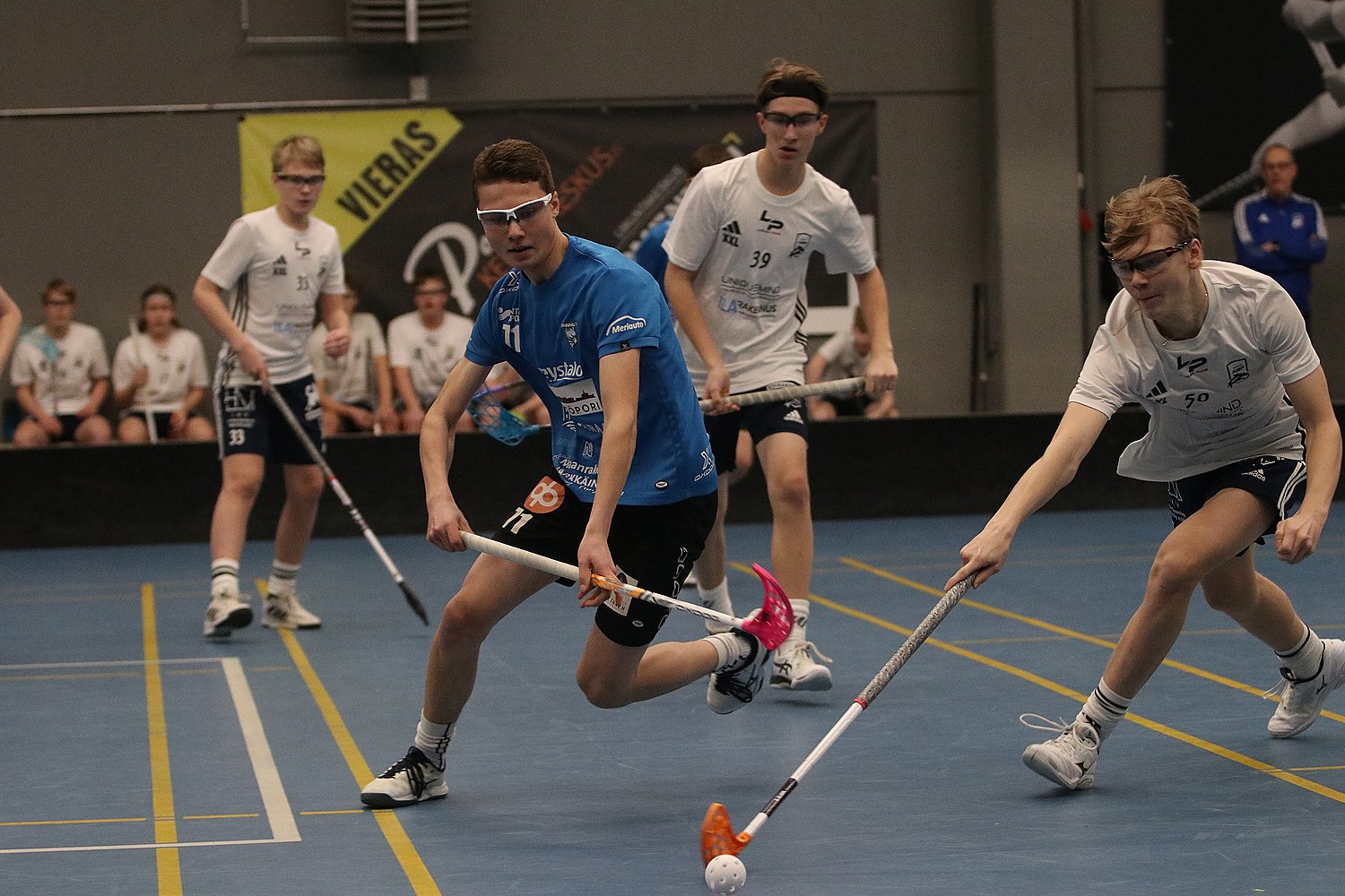 4.1.2024 - (Karhut P17-Nokian KrP Sininen P17)