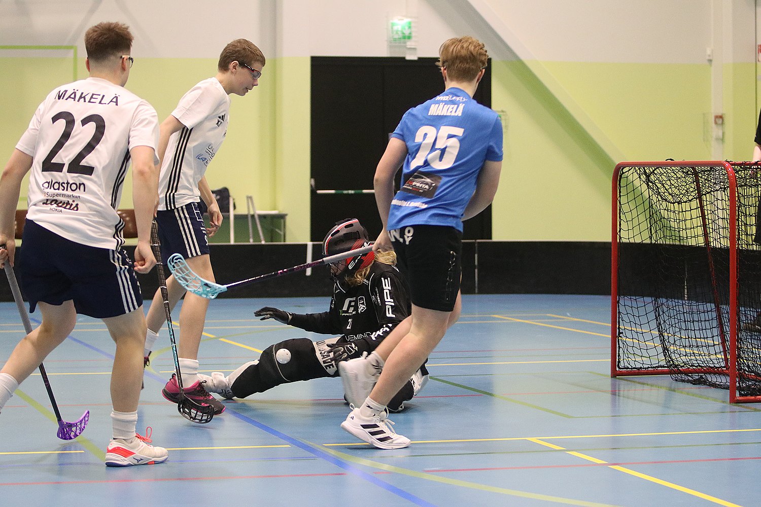 6.4.2024 - (Karhut P17-Nokian KrP Sininen P17))