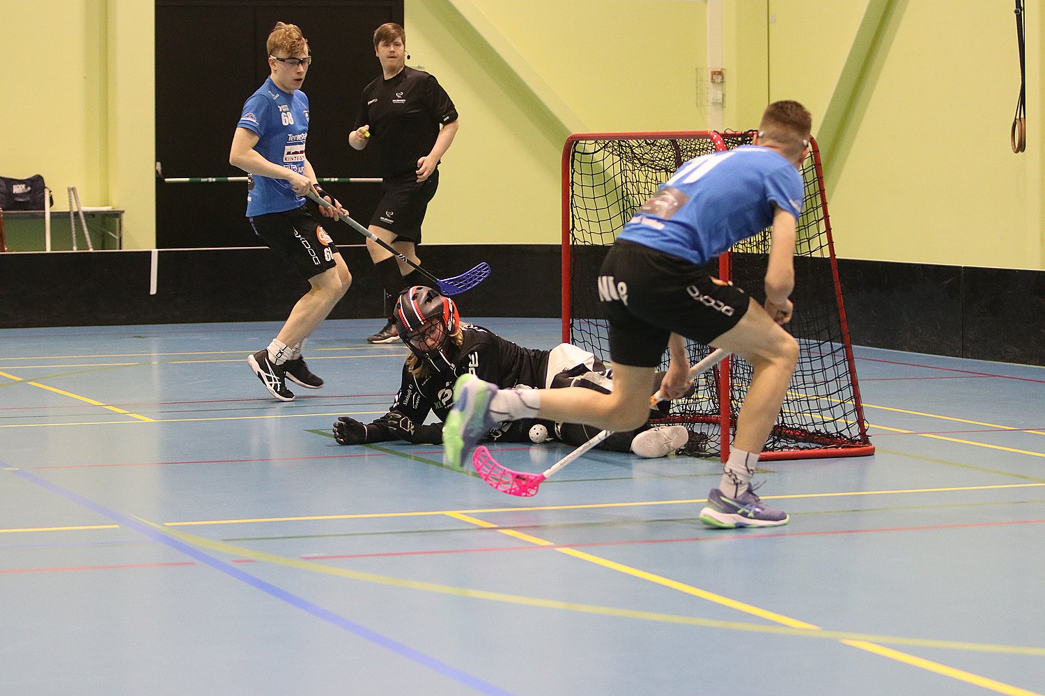 6.4.2024 - (Karhut P17-Nokian KrP Sininen P17))