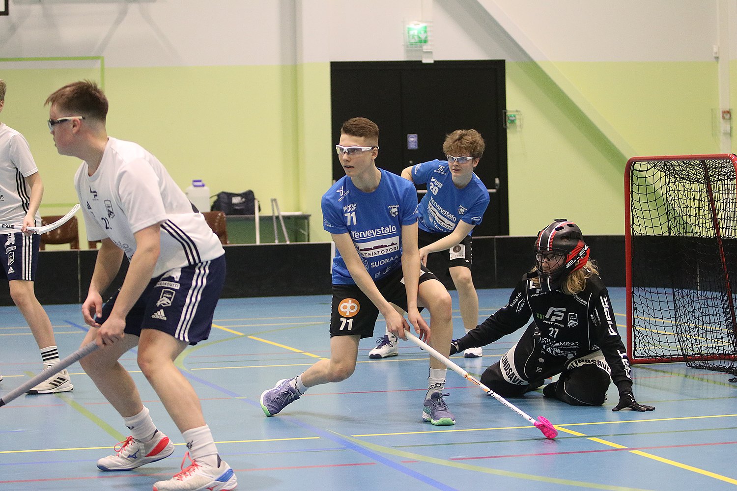 6.4.2024 - (Karhut P17-Nokian KrP Sininen P17))