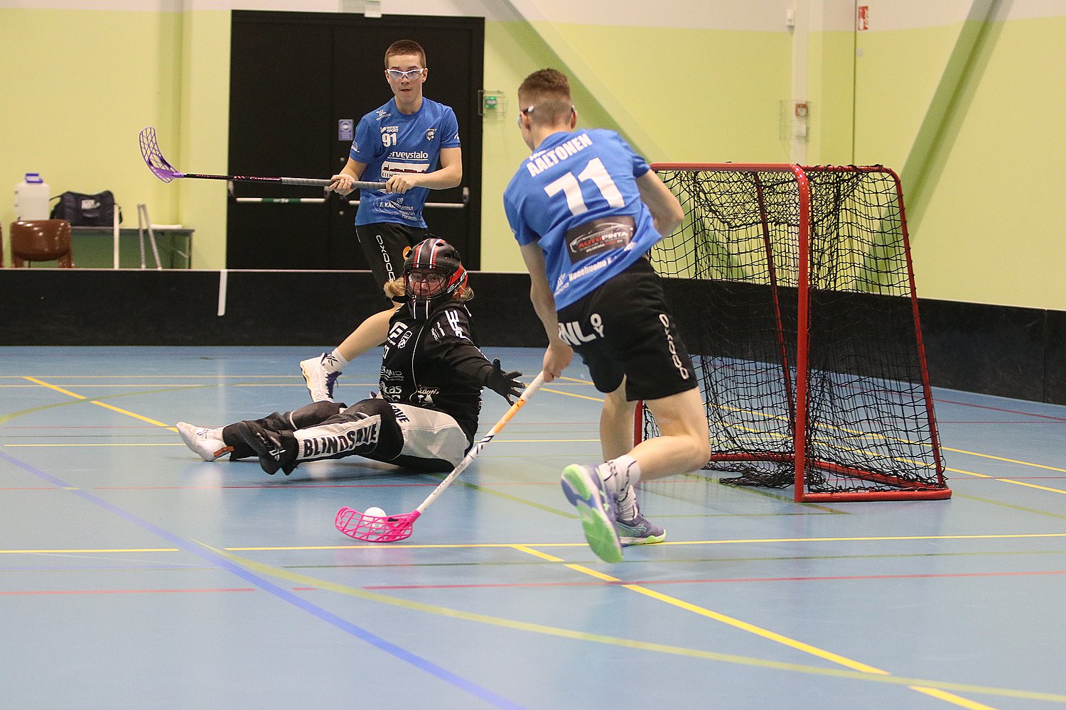 6.4.2024 - (Karhut P17-Nokian KrP Sininen P17))