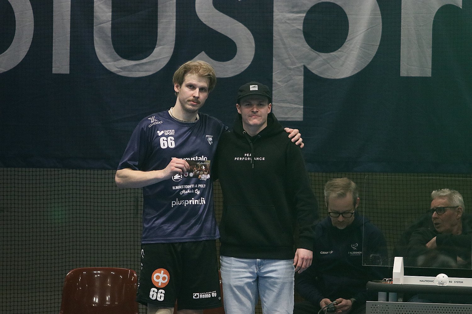 13.4.2025 - (Karhut-OLS)
