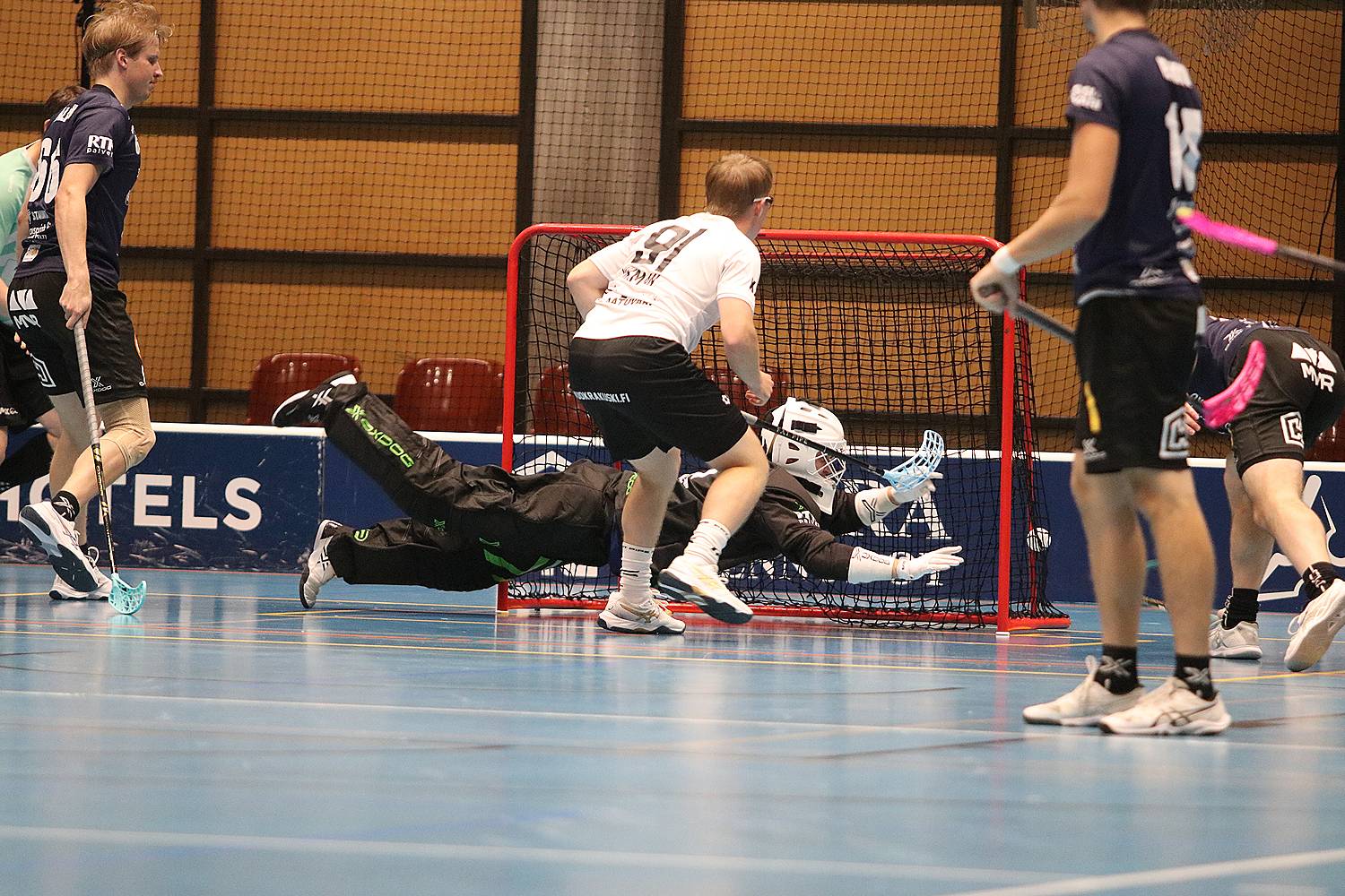 28.9.2025 - (Karhut-SB Vantaa)