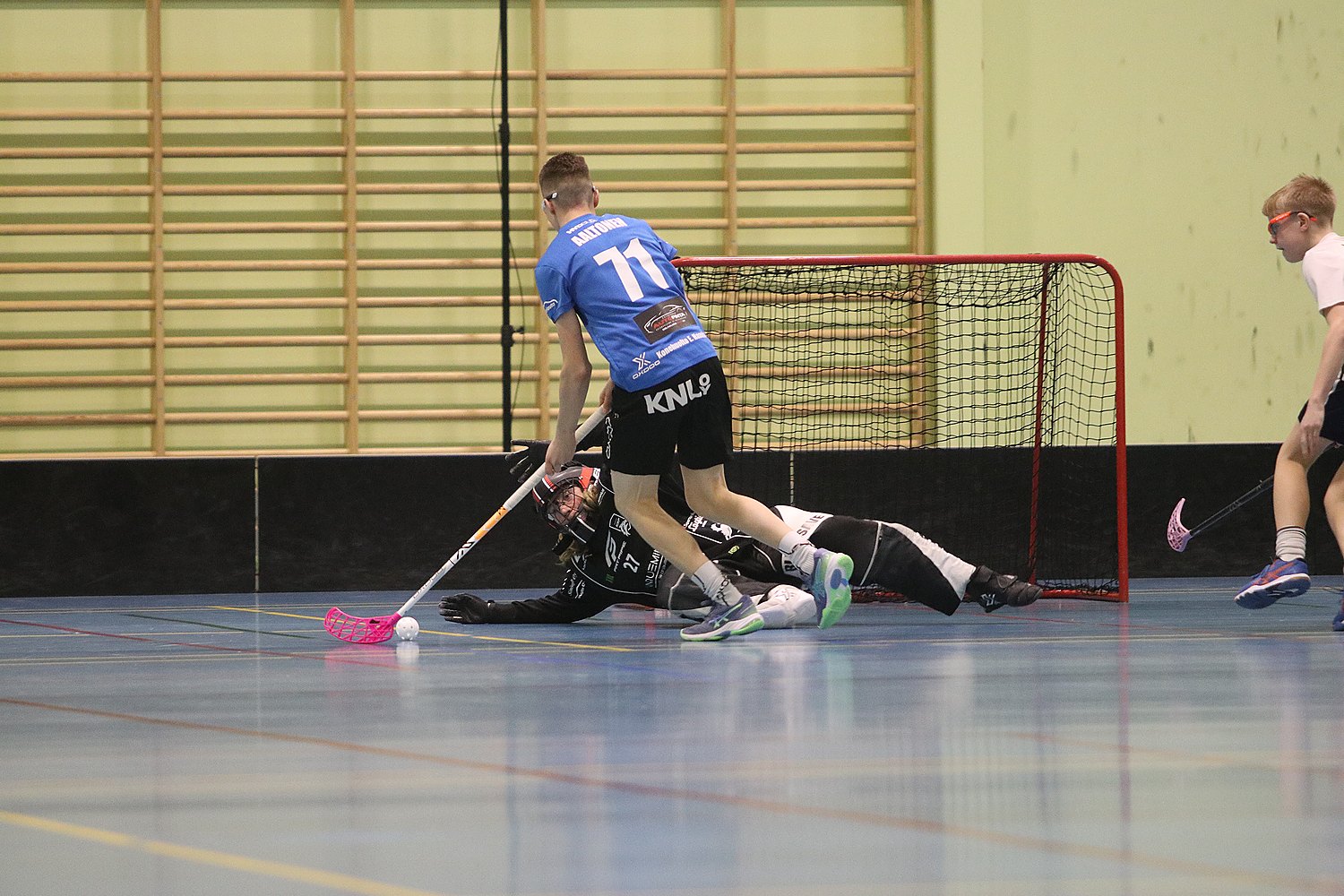 6.4.2024 - (Karhut P17-Nokian KrP Sininen P17))