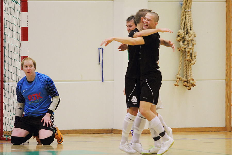 5.11.2011 - (FC Rauma-ESC)