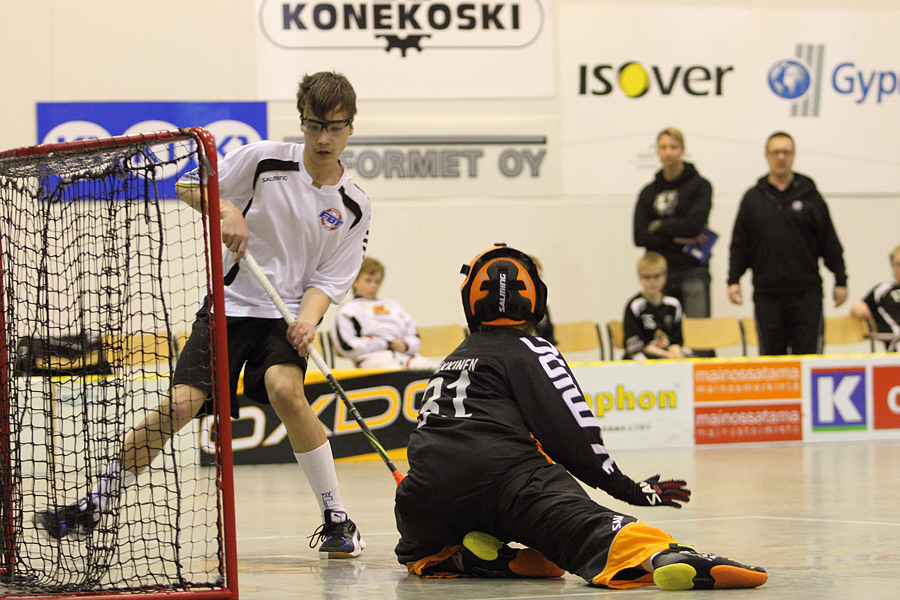 31.3.2012 - (Steelers Platinum-FBT Karhut White)