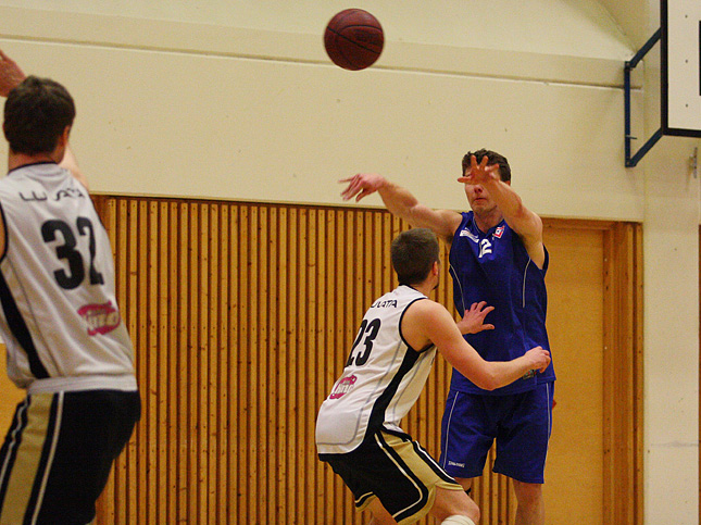 12.2.2011 - (BC Sisu-TaNMKY)