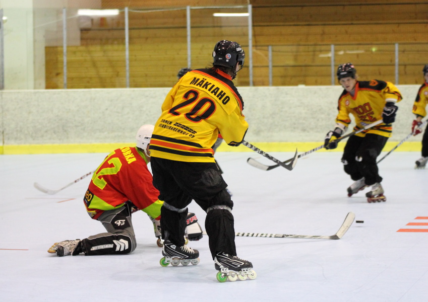 27.04.2013 - (ZSKA-Koovee Rollers)