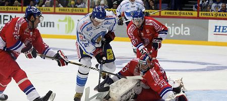 Tshekki-vahti Jakub Stepanek Lukon maalille