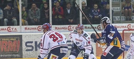 Puolustaja Juuso Salmi IFK:hon