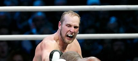 Robert Heleniuksen vastustaja perui tulonsa