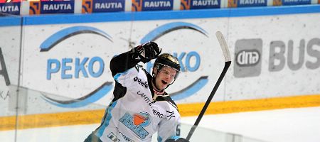 Pekka Saarenheimon komea ura päätökseen Pelicans-paidassa