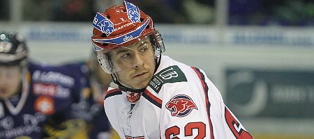 Pelicans vahvistuu maalivahdilla ja viidellä hyökkääjällä