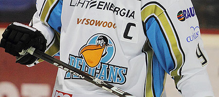 János Hári ei jatka Pelicansissa